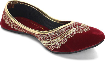 

Paduki Ethnic Footwear Mojaris For Women(Purple