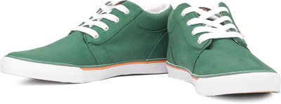 

United Colors of Benetton Sneakers For Men(Green, 905