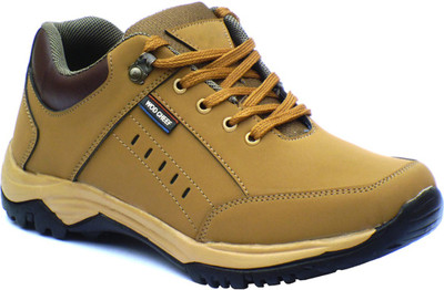 

Reveller Outdoor Shoes For Men(Brown)