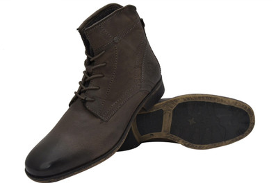 

Kuja Paris Boots For Men(Brown, Grey