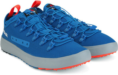 

REEBOK TILTRIDGE Men Outdoor Shoes For Men(Blue, Grey, Blu sprt/nvy/wht/red/blk