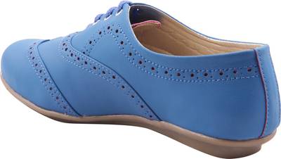 Adorn Stylish and Elegant Lace Up Shoes