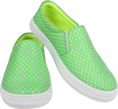 

Lords & Ladies Canvas Shoes For Women(Green