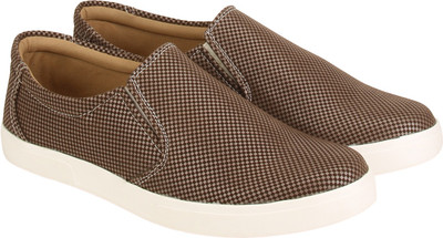 

Quarks Loafers For Men(Brown