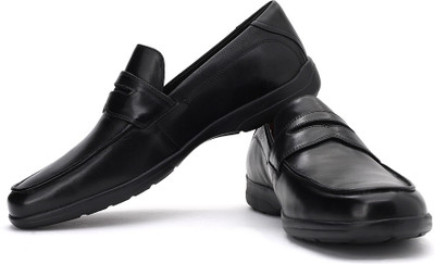 

Clarks Un Lift Genuine Leather Slip On Shoes For Men(Black, Black leather