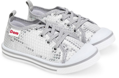 

Dora Girls, Silver