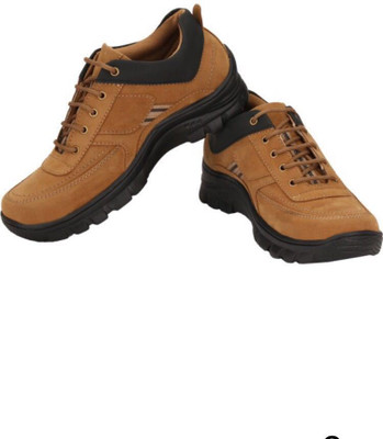 

Wakefield Boys, Tan