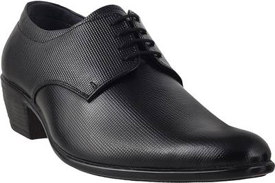 Metro Classic Lace Up Shoes