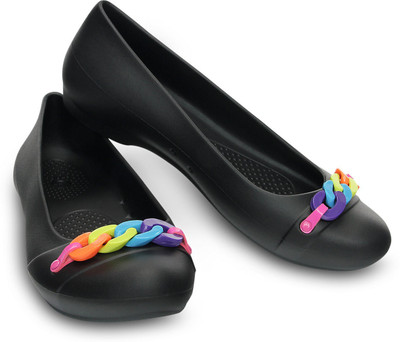 

Crocs Crocs Gianna Link Flat W Casuals For Women(Black