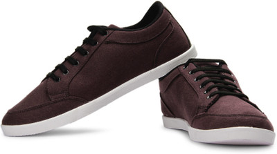Globalite Stumble Walking Shoes For Men(Purple, Wine