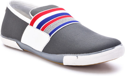 Boysons Casual Shoes For Men(White, Grey