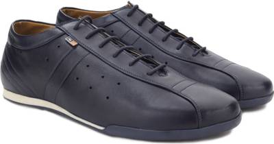 Arrow Sneakers