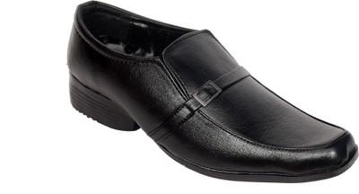 

Cyro Slip On For Men(Black