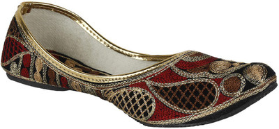 

Saashiwear Punjabi Jutis For Women(Black)