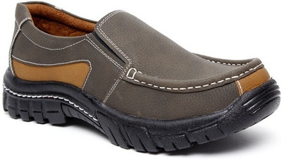 

Zapatoz Sturdy Olive Outdoors For Men(Brown