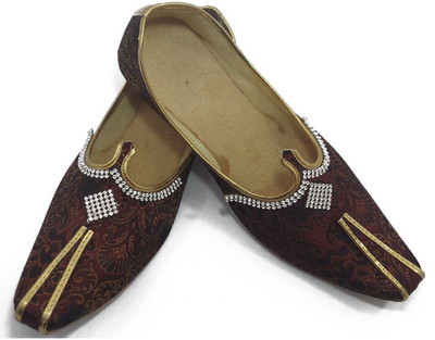 

Rajsahi Jutis For Men(Maroon