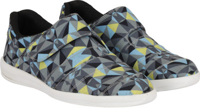 

Kraasa 846 Velcro Casuals For Men(Green