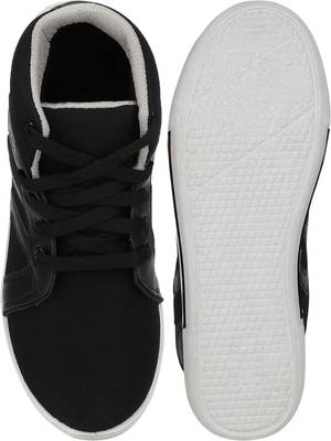 Chevit Arrow Black Canvas Sneakers
