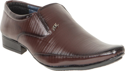 

Wings Slip On Shoes For Men(Brown)
