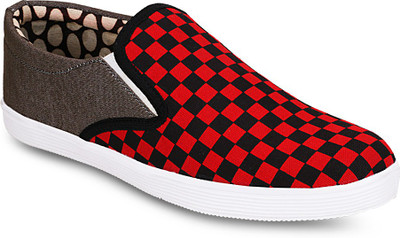 

Gisole Designer Slipon Canvas Shoes For Men(Red