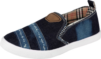 

Genial Slip On Sneakers For Men(Blue