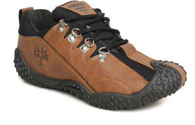 

Pasco W-1 Hiking & Trekking Shoes For Men(Brown, Black