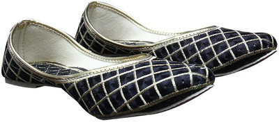 

Port Punjabi Designer Jutis For Women(Black
