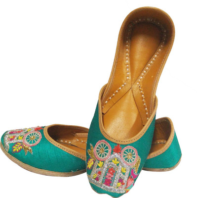 

Coral Haze Jutis For Women(Multicolor