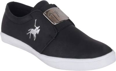 Aadi Sneakers