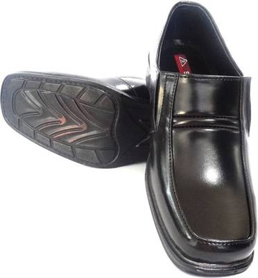 Besto Slip On Shoes