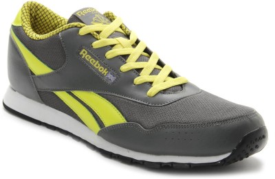 

REEBOK Classic Proton 2.0 Lp Running Shoes For Men(Grey, Yellow, Gry;solar grn;wht;blk