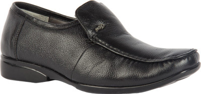 10% OFF on TFW Kayton 5055 Slip On Shoes For Men(Black)