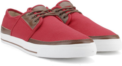 

United Colors of Benetton Men Sneakers For Men(Red), 902