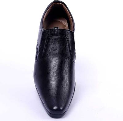 Baaj Slip On