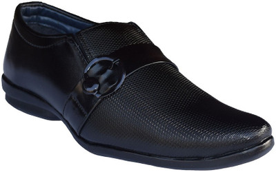 

JK Port Jkp019blk Slip On Shoes For Men(Black