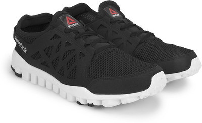 

REEBOK TRAVEL TR 1.0 Training Shoes For Men(Black, White