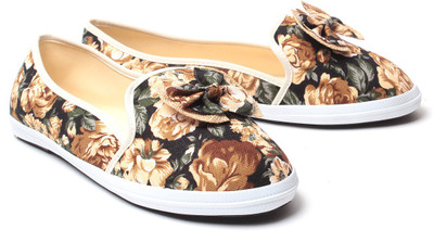 

Nell Canvas Shoes For Women(Brown)