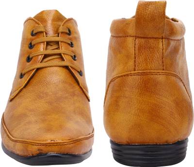 Smoky Lace Up