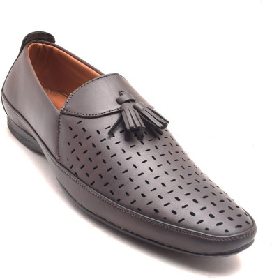 

Bunkeys Casuals For Men(Beige