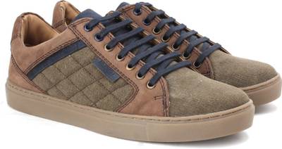 Ruosh Sneaker