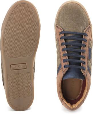 Ruosh Sneaker