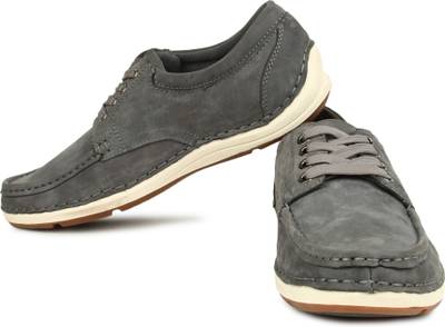 Spunk Sneakers