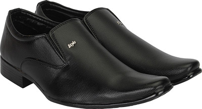 

Wings Slip On For Men(Black, King black