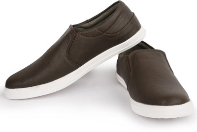 

Musk Duck Casuals For Men(Brown