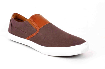 

Toruzzi Trendy Canvas Shoes For Men(Brown)