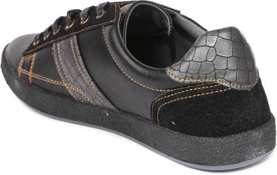 Spunk Sneakers
