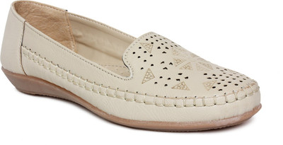 

Vendoz Loafers For Women(Natural, Cream