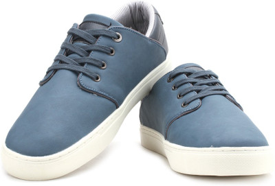 

United Colors of Benetton Sneakers For Men(Blue, 902