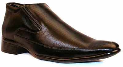 

Dox Brown Slip On Shoes For Men(Brown)