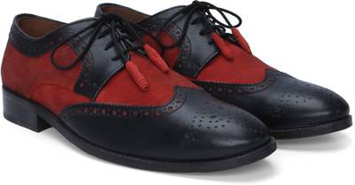 Brune Lace Up
